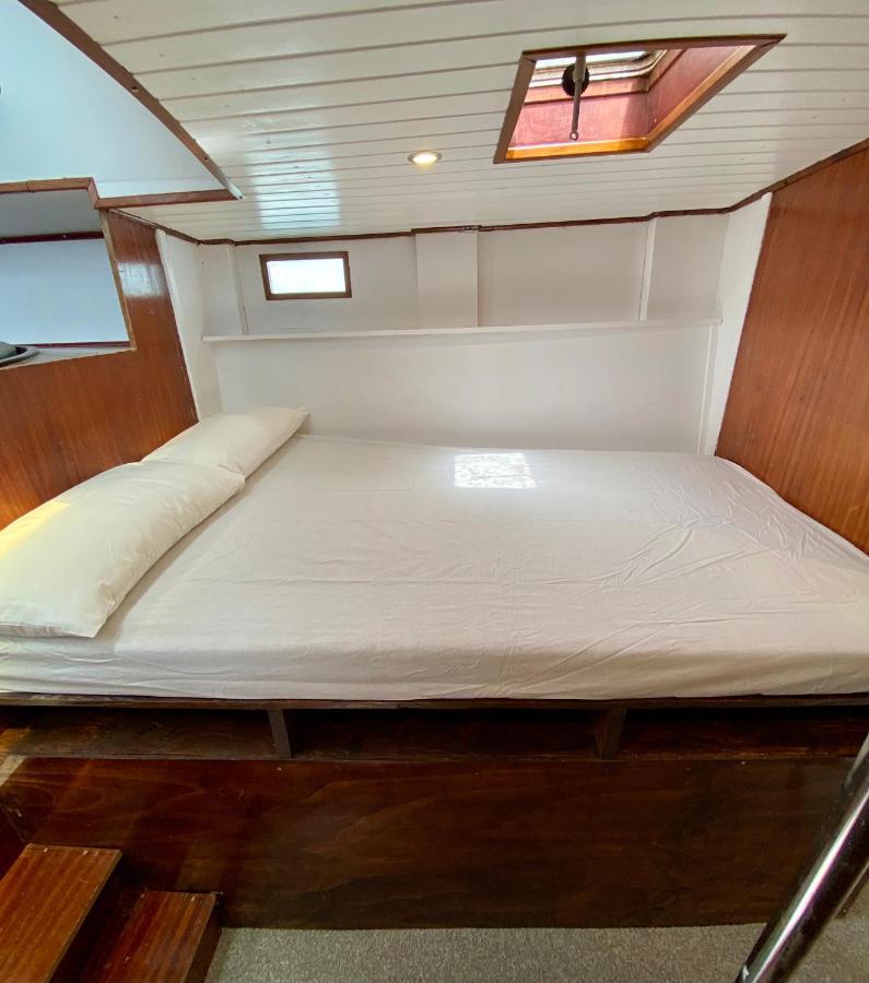 Fantastico Velero En Barcelona Hotel Sant Adria de Besos Bagian luar foto