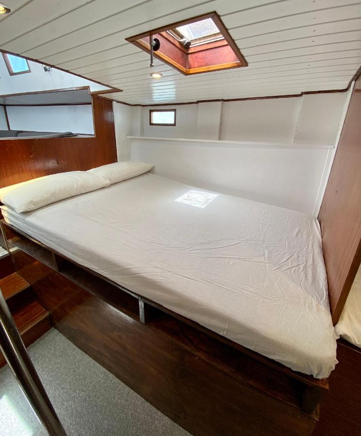 Fantastico Velero En Barcelona Hotel Sant Adria de Besos Bagian luar foto